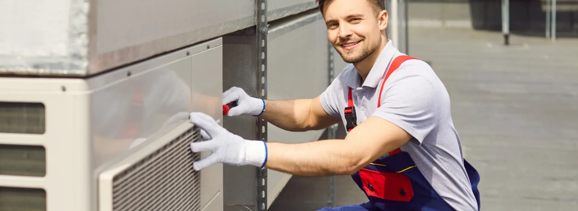 دورة تدريبية في أنظمة الطاقة والصيانة