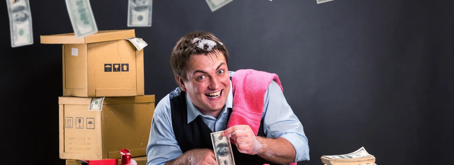 دورات تدريبية في مكافحة غسيل الأموال