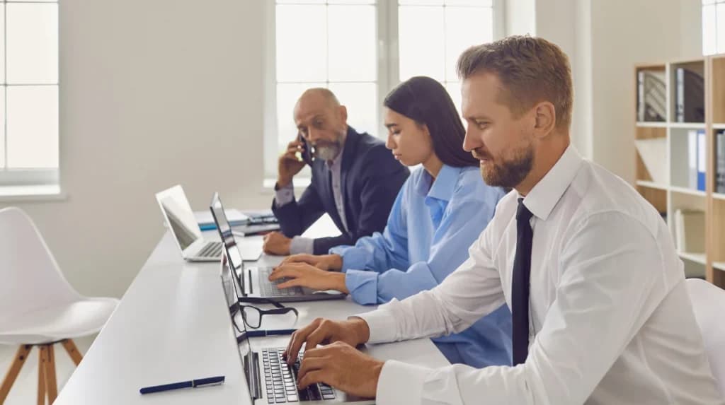 أفضل ممارسات تصوير البيانات: الإرشادات الأساسية للحصول على رؤى واضحة وفعّالة في عام 2025