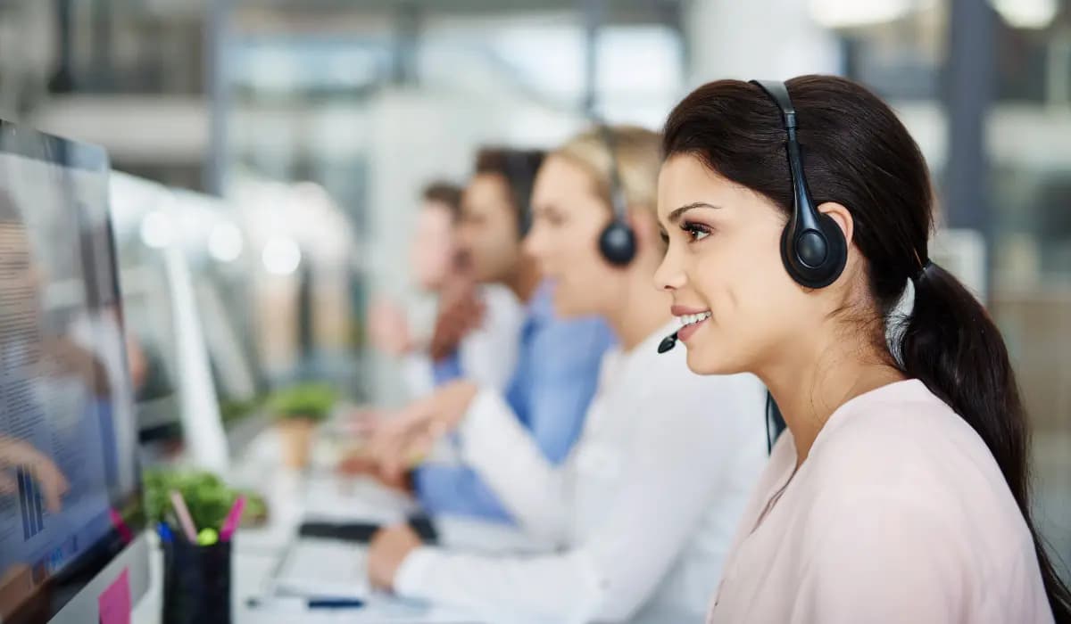 دورة تدريبية في التعامل مع المكالمات وآداب الهاتف