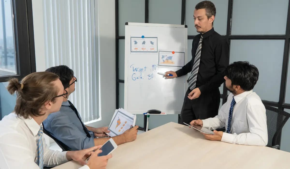 دورة تدريبية في تقنيات المبيعات الميدانية وإدارة المناطق