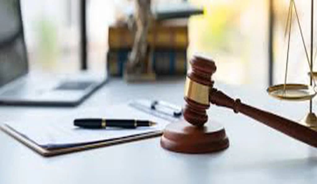 دورة في العقود التجارية وعقود الأعمال