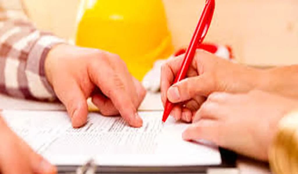 دورة في إدارة عقود الهندسة والمشتريات والإنشاء والتركيب والتشغيل (EPCIC) في القطاعات البحرية وسفن البحار