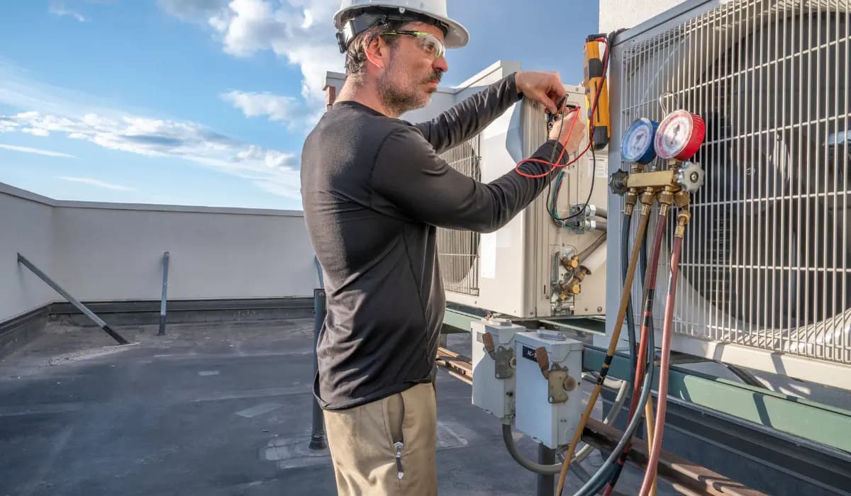 دورة تدريبية في إدارة التكييف والخدمات الهندسية للمباني