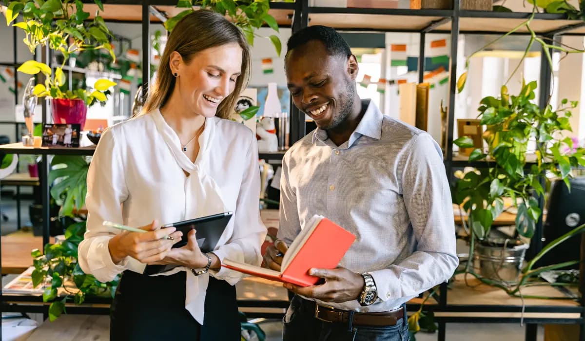 دورة التواصل الداخلي ومشاركة الموظفين