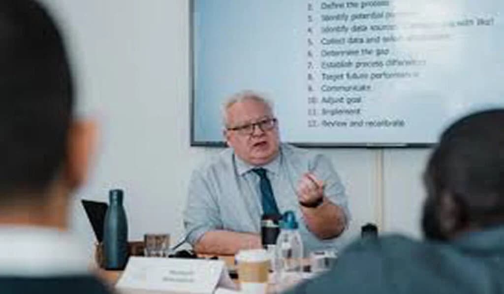 دورة في إدارة العقود المتقدمة