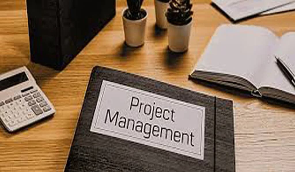 دورة في إدارة العقود والمشاريع المتقدمة